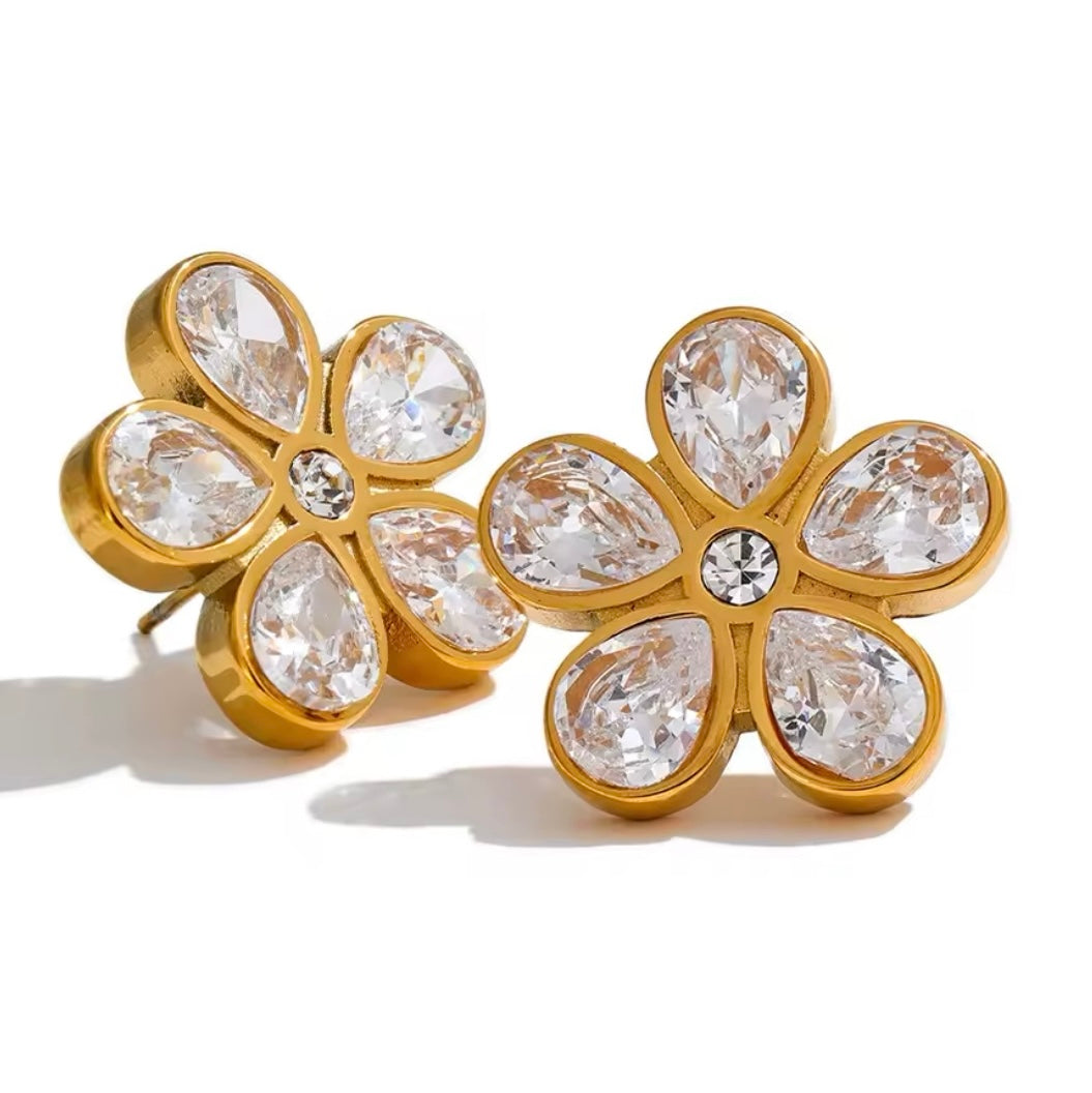 Daisy Flower Studs