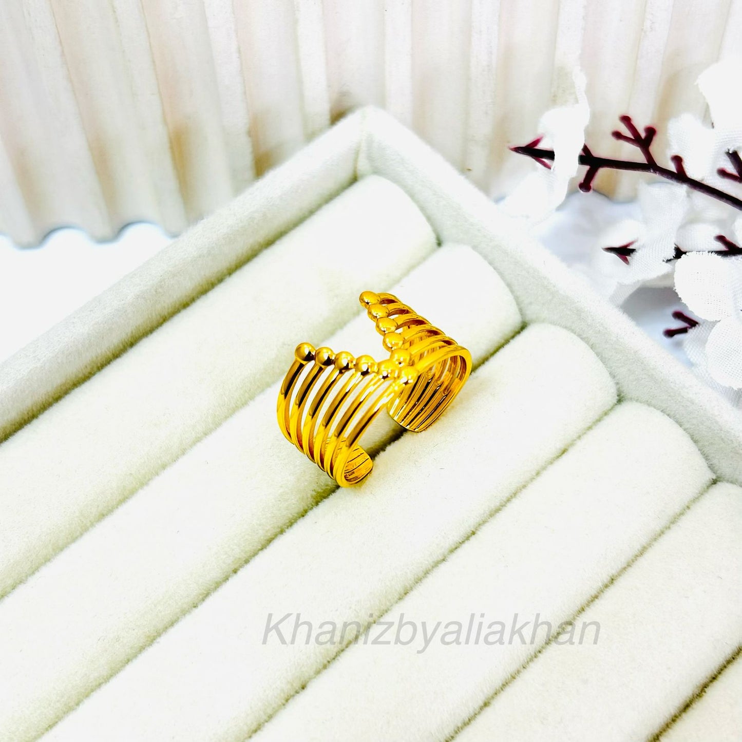 Vogue Ring