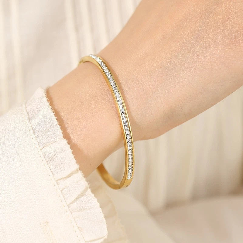 Gleam Handcuff