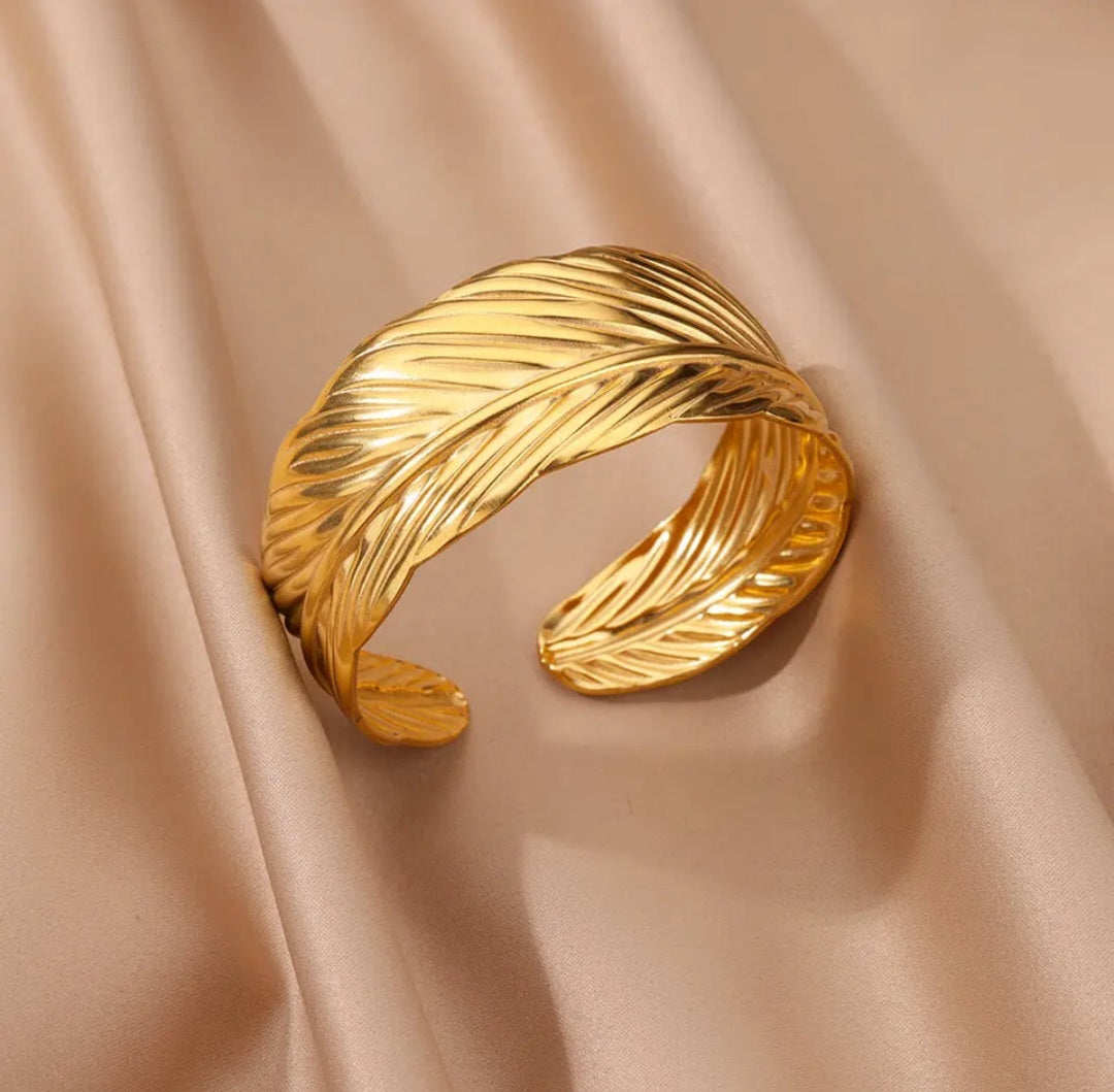 Leaf set (handcuff+ring)