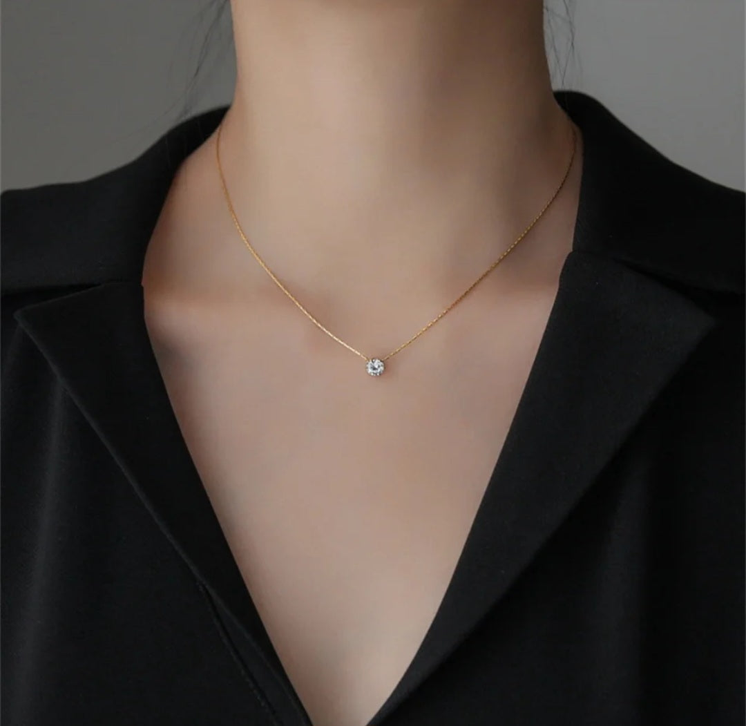 Glam Grace Pendant