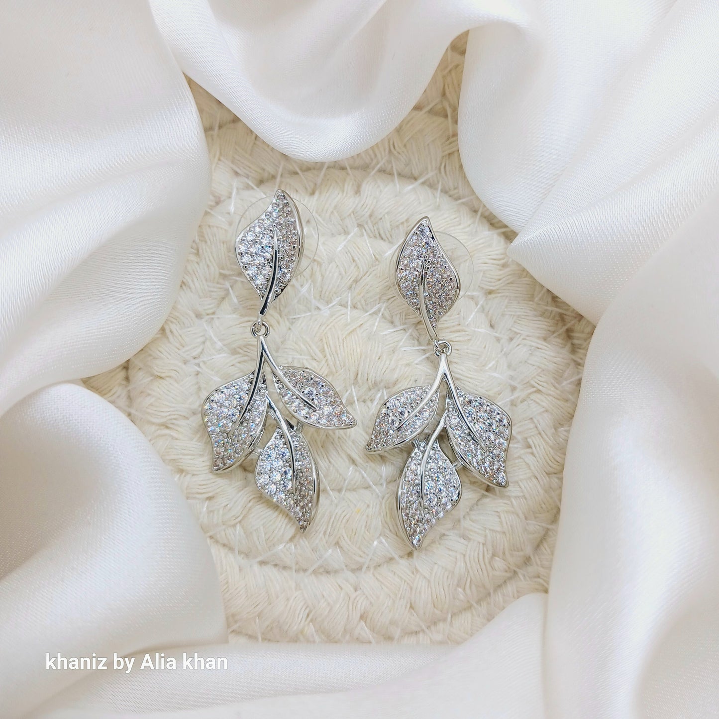 Sparkle Leafy Earrings