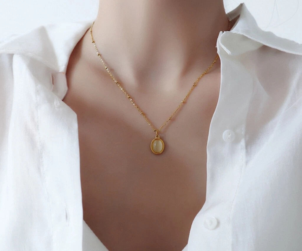 Solitaire Sparkle Pendant