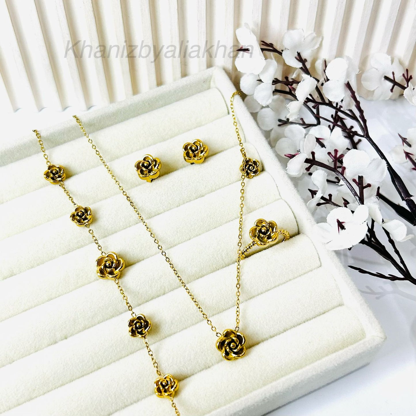 Vintage Rose Set