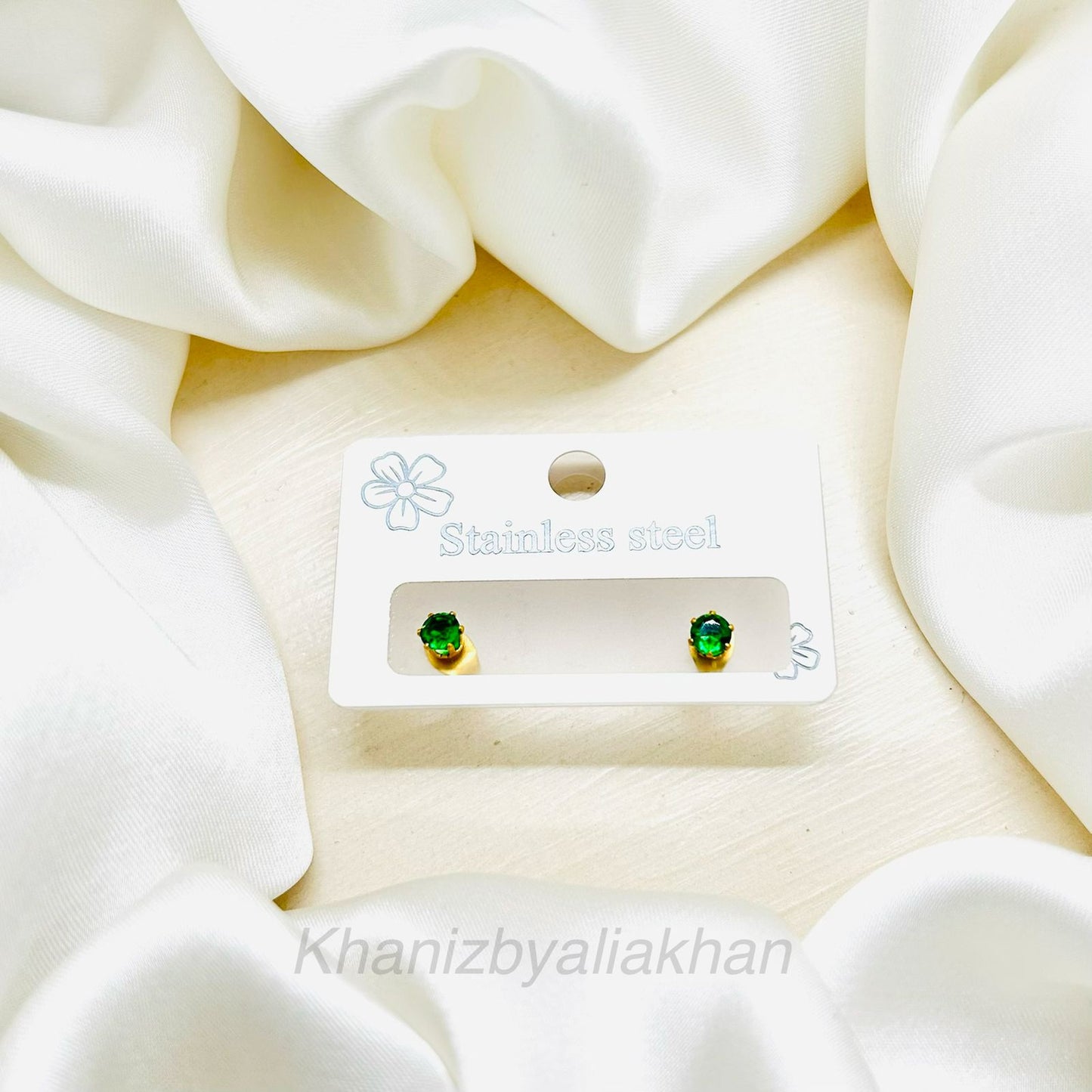 Dainty Emerald Earrings