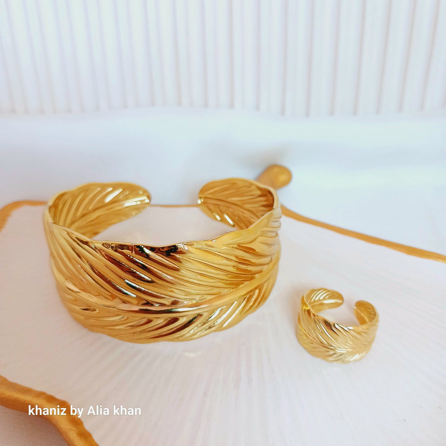 Leaf set (handcuff+ring)