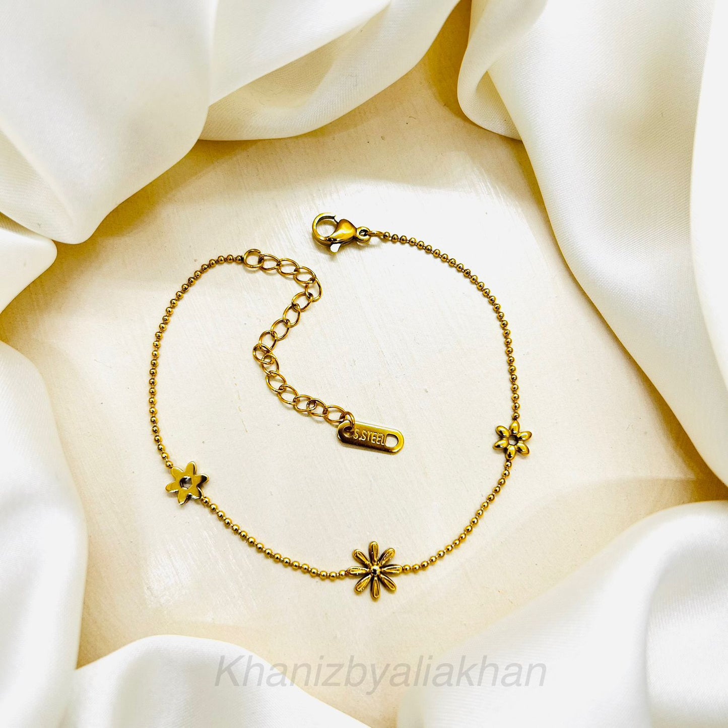 Daisy Flower Bracelet