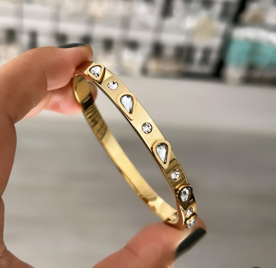 Golden Dew Drop Handcuff