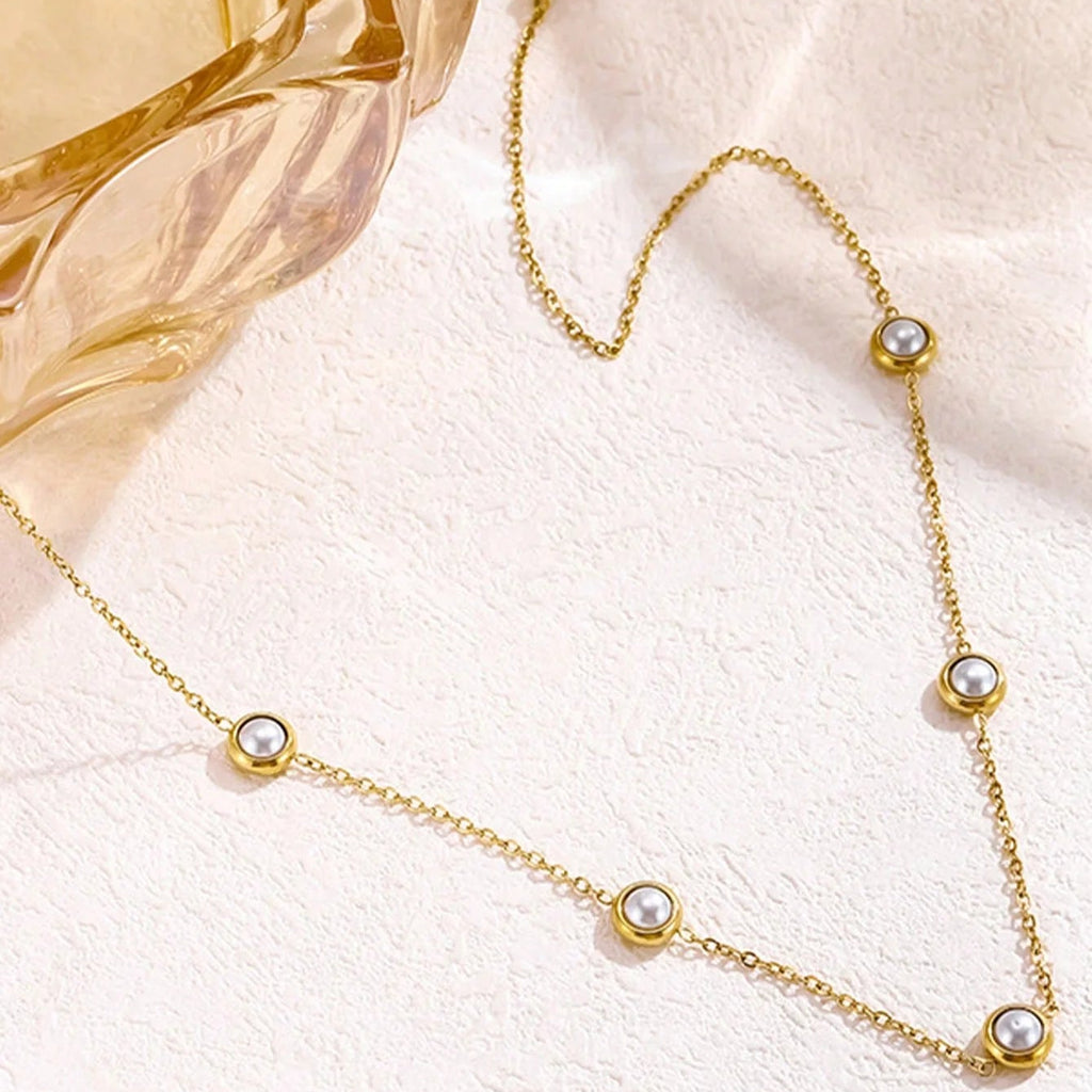 Dainty Pearl Necklace