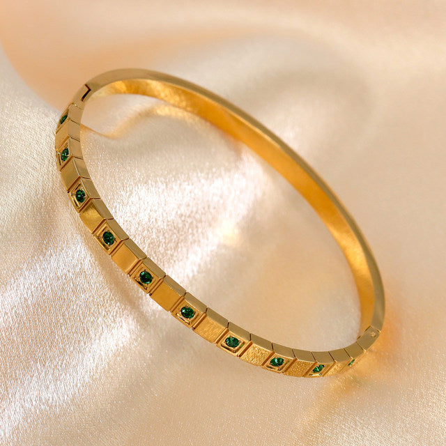Treasure Handcuff
