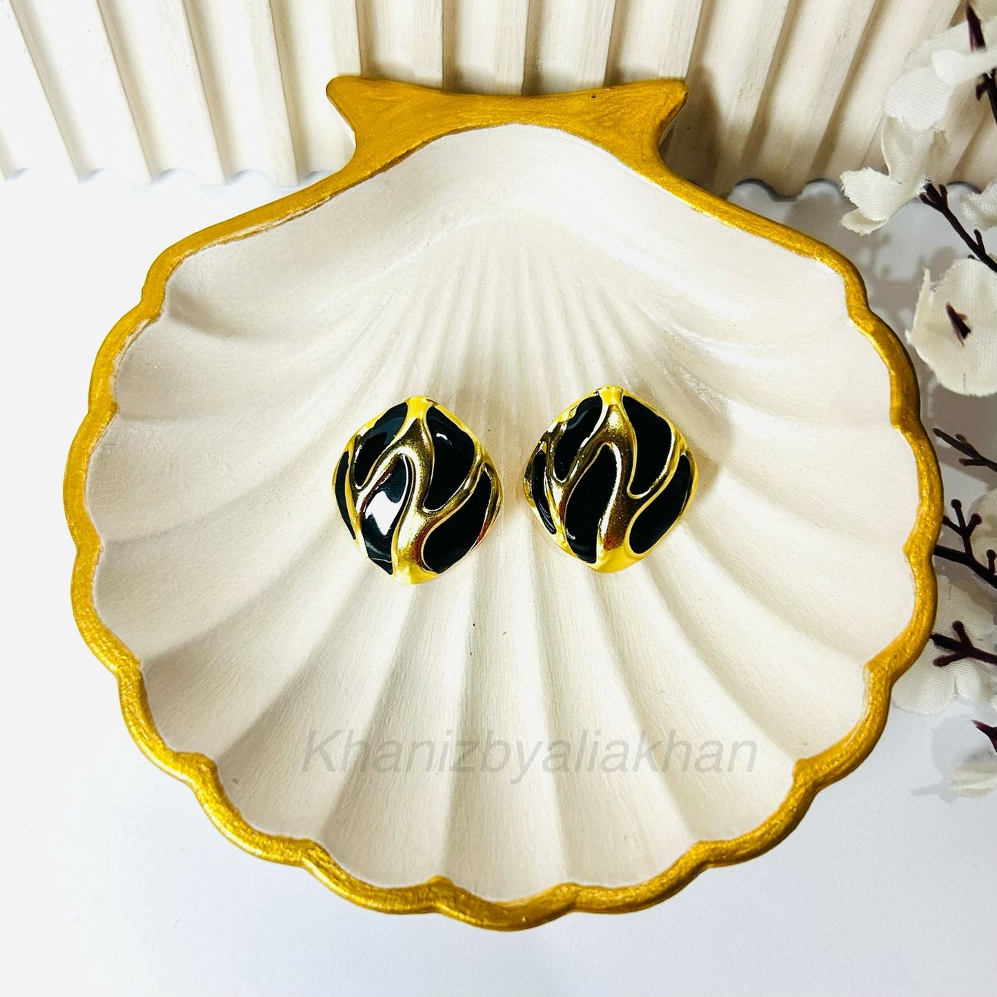 Molten Noir Earrings