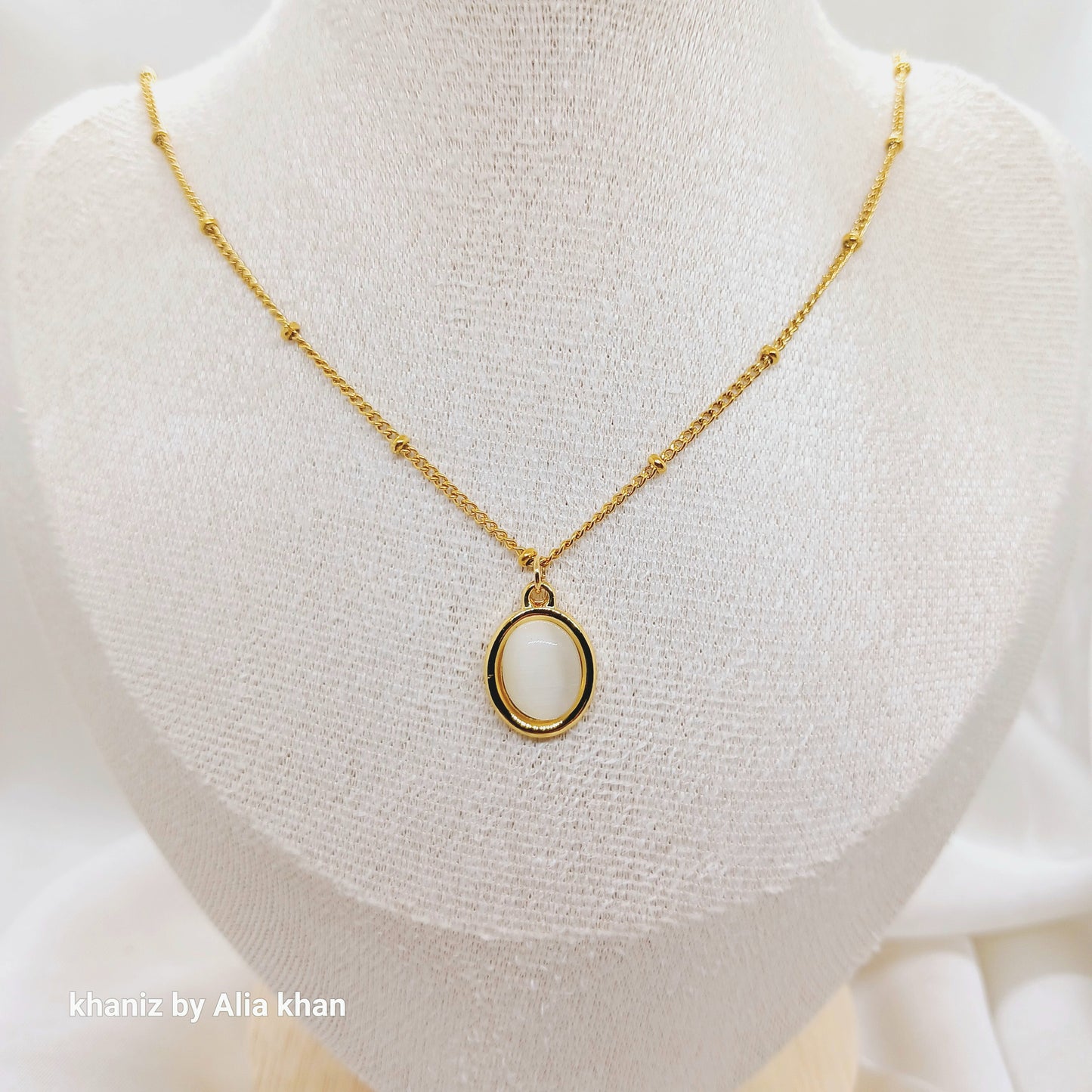 Solitaire Sparkle Pendant