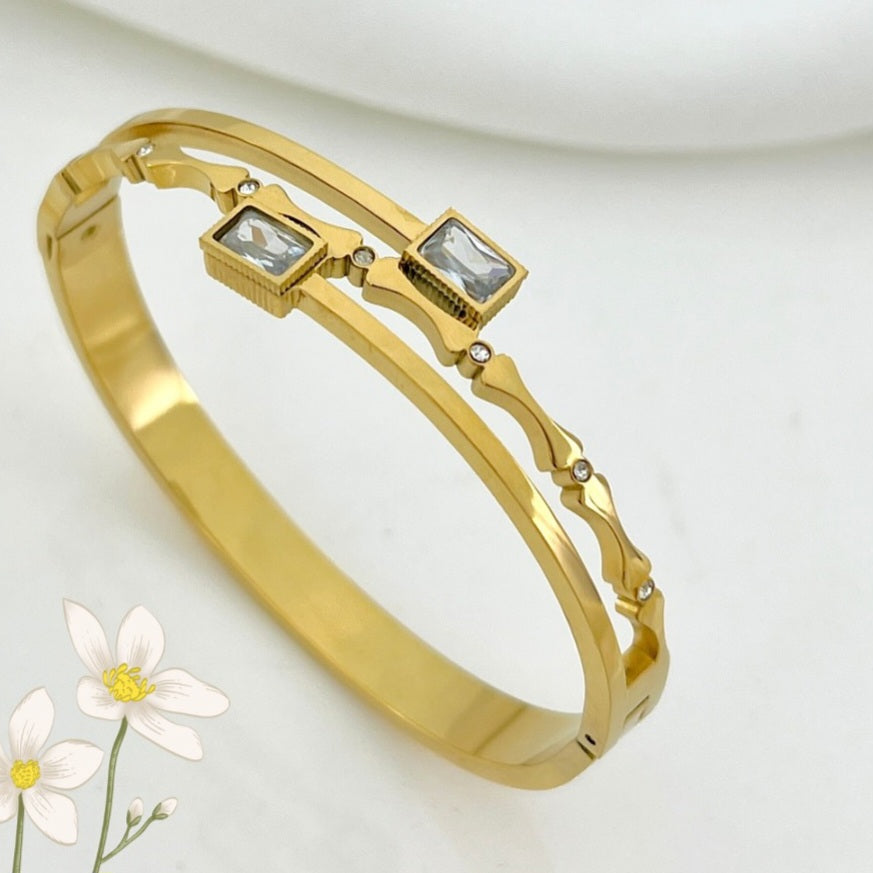 Celestial Grace Handcuff