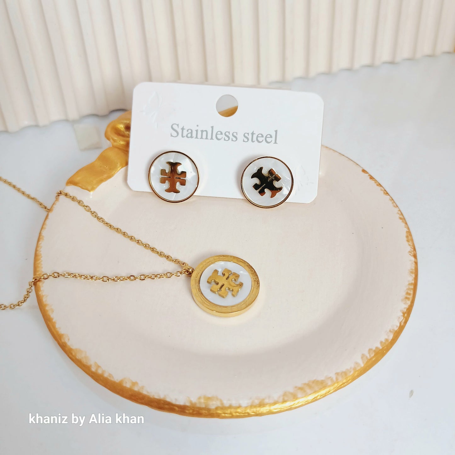 White Tory Set