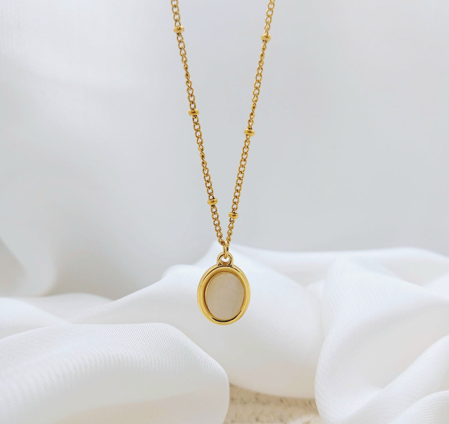 Solitaire Sparkle Pendant