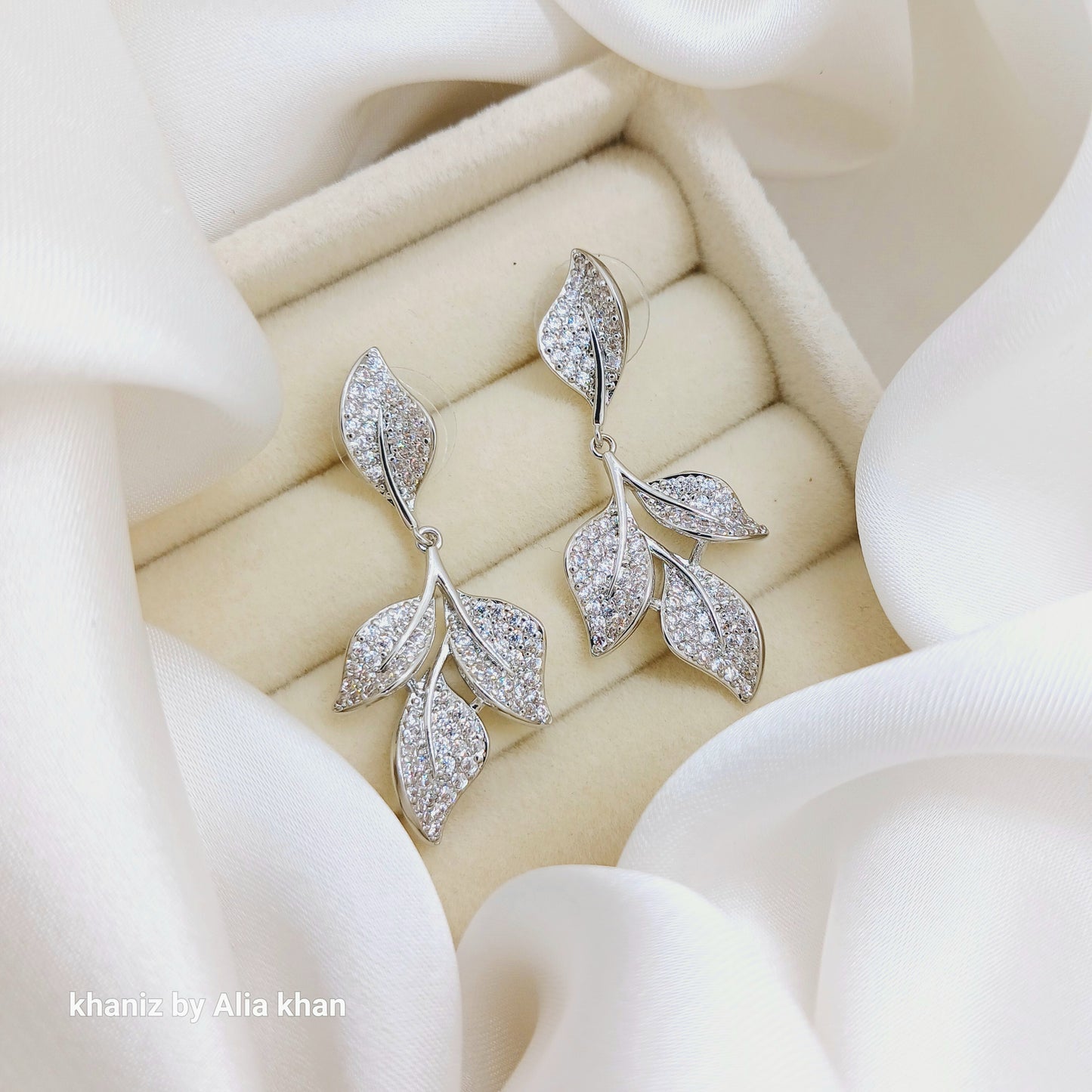 Sparkle Leafy Earrings