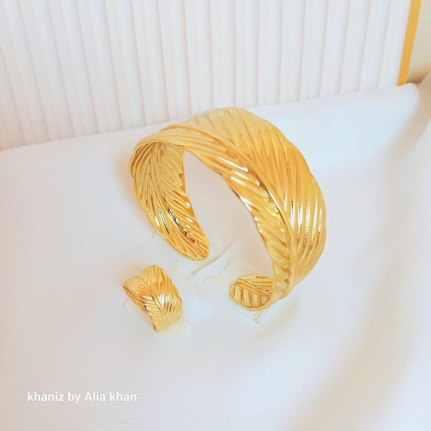 Leaf set (handcuff+ring)