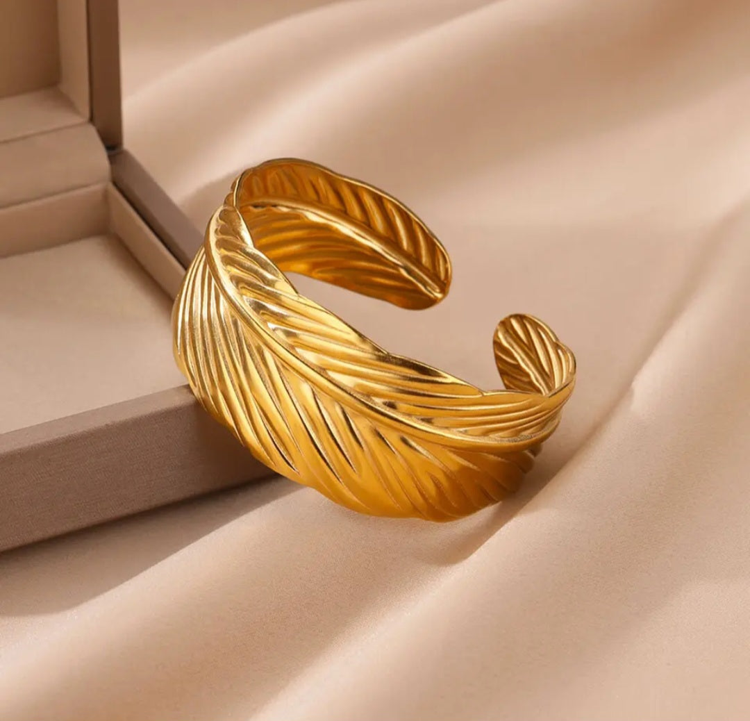 Leaf set (handcuff+ring)