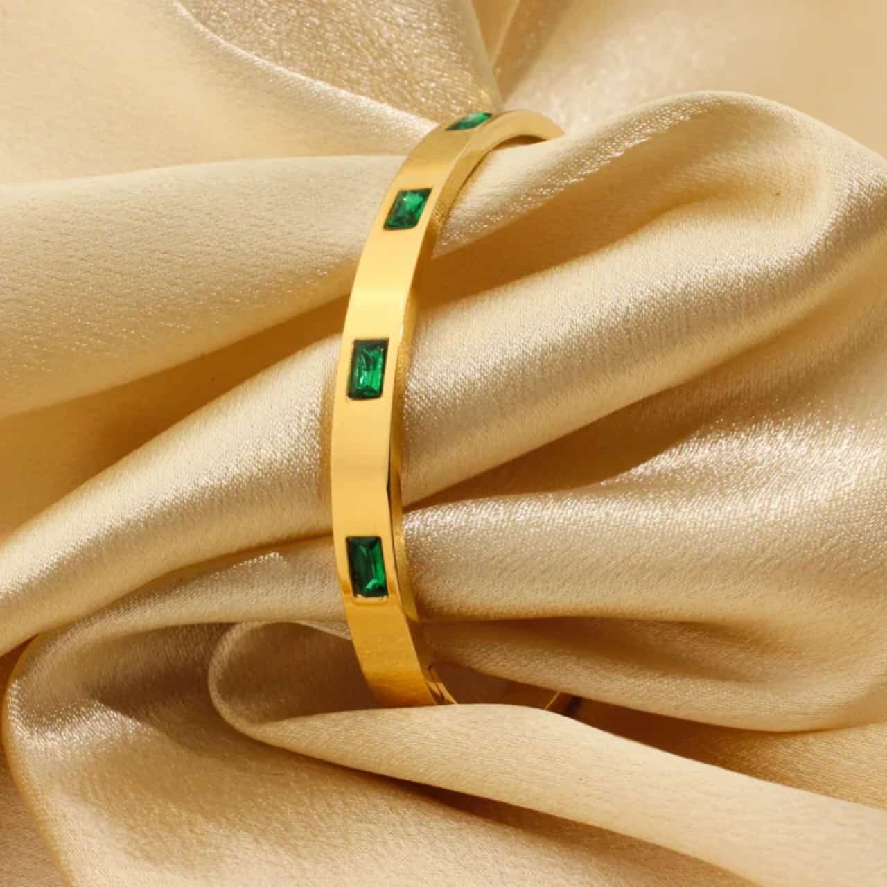 Emerald Gem Handcuff