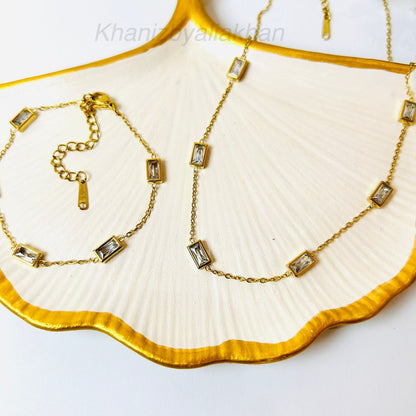Dainty Crystal Set
