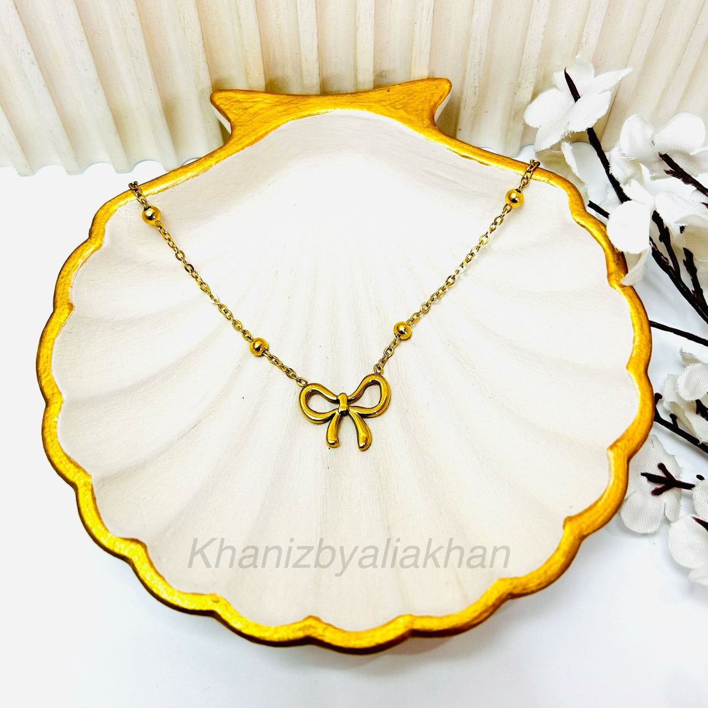 Bow Pendant