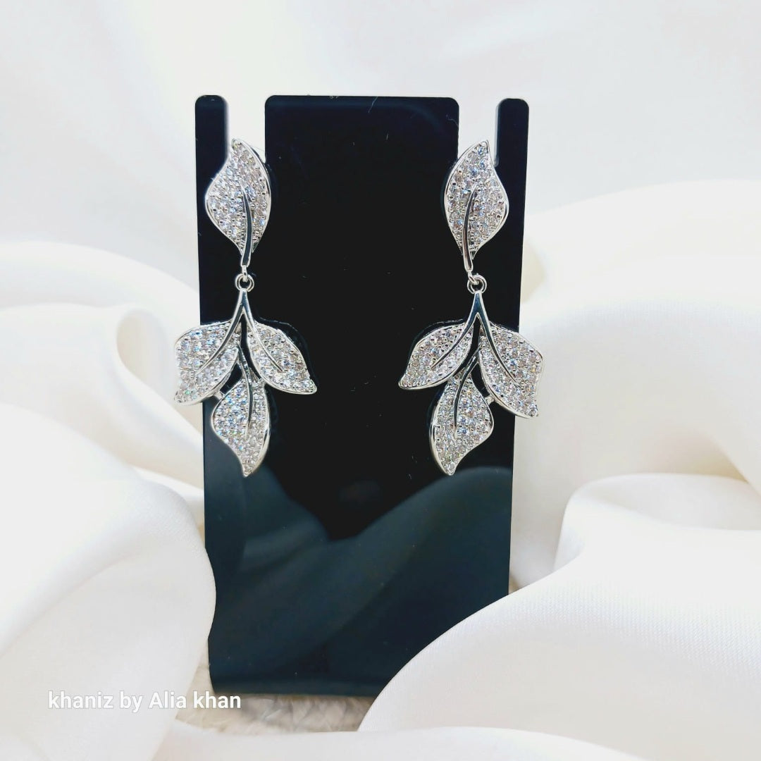 Sparkle Leafy Earrings