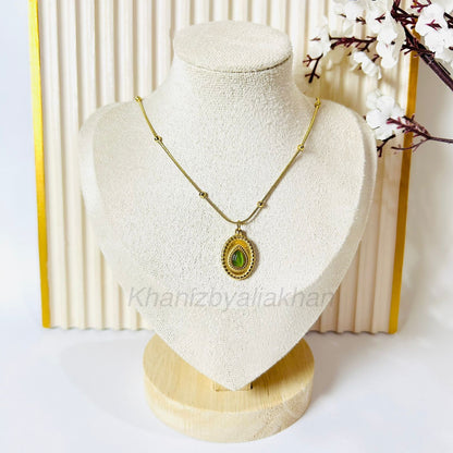 Majesty Verde Pendant
