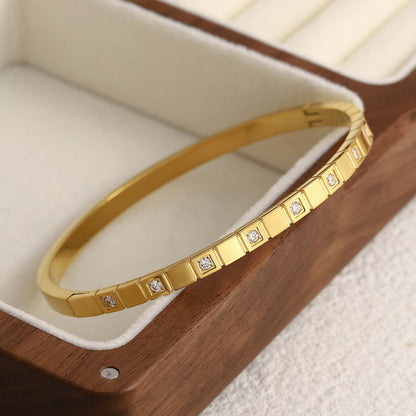 Treasure Handcuff