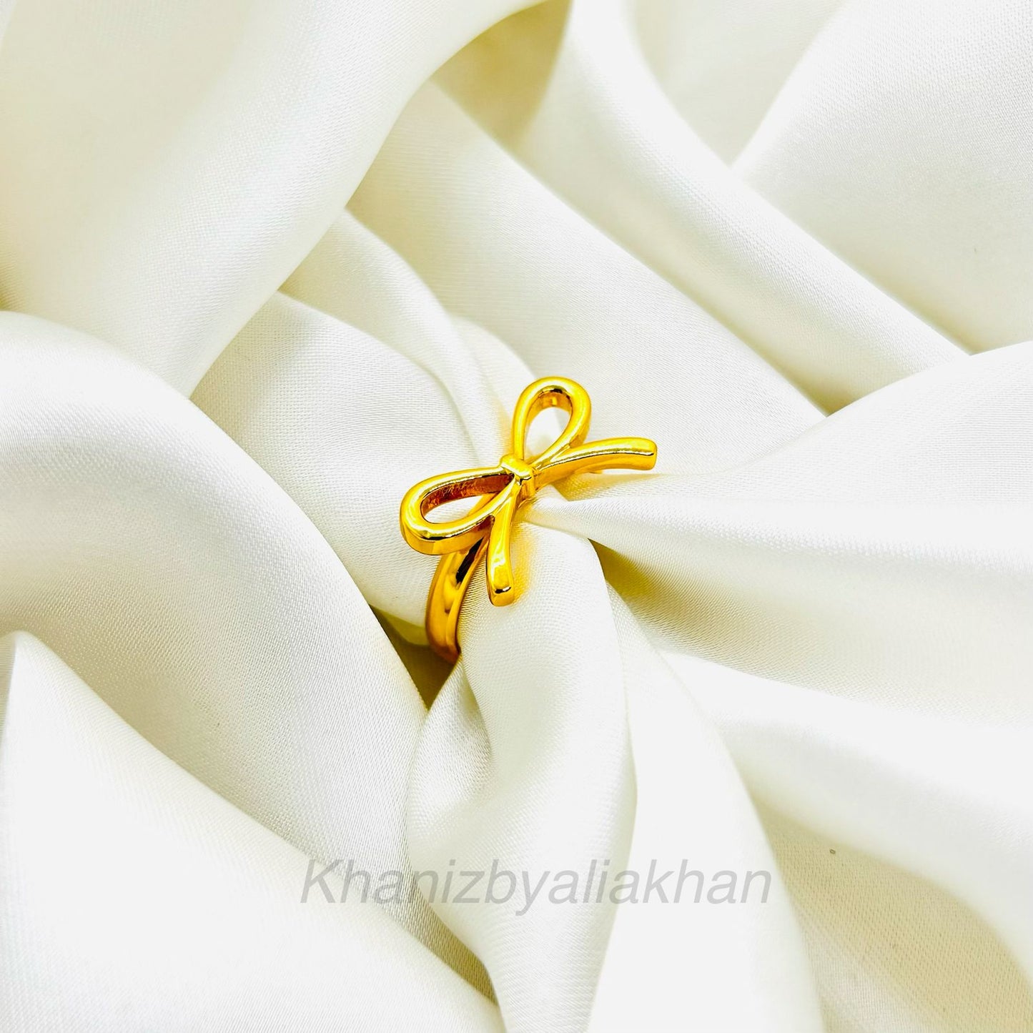 Dainty Bow Ring