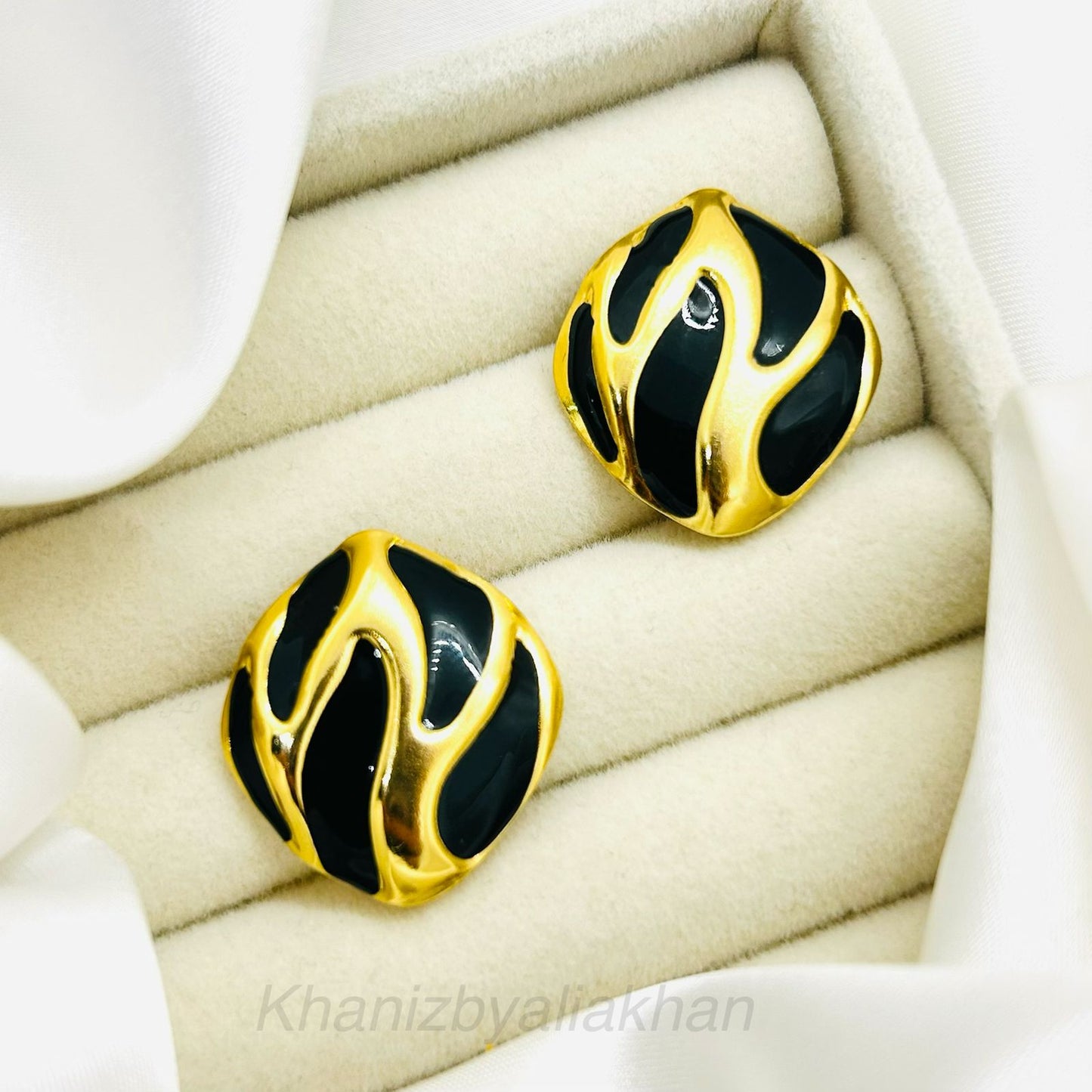 Molten Noir Earrings
