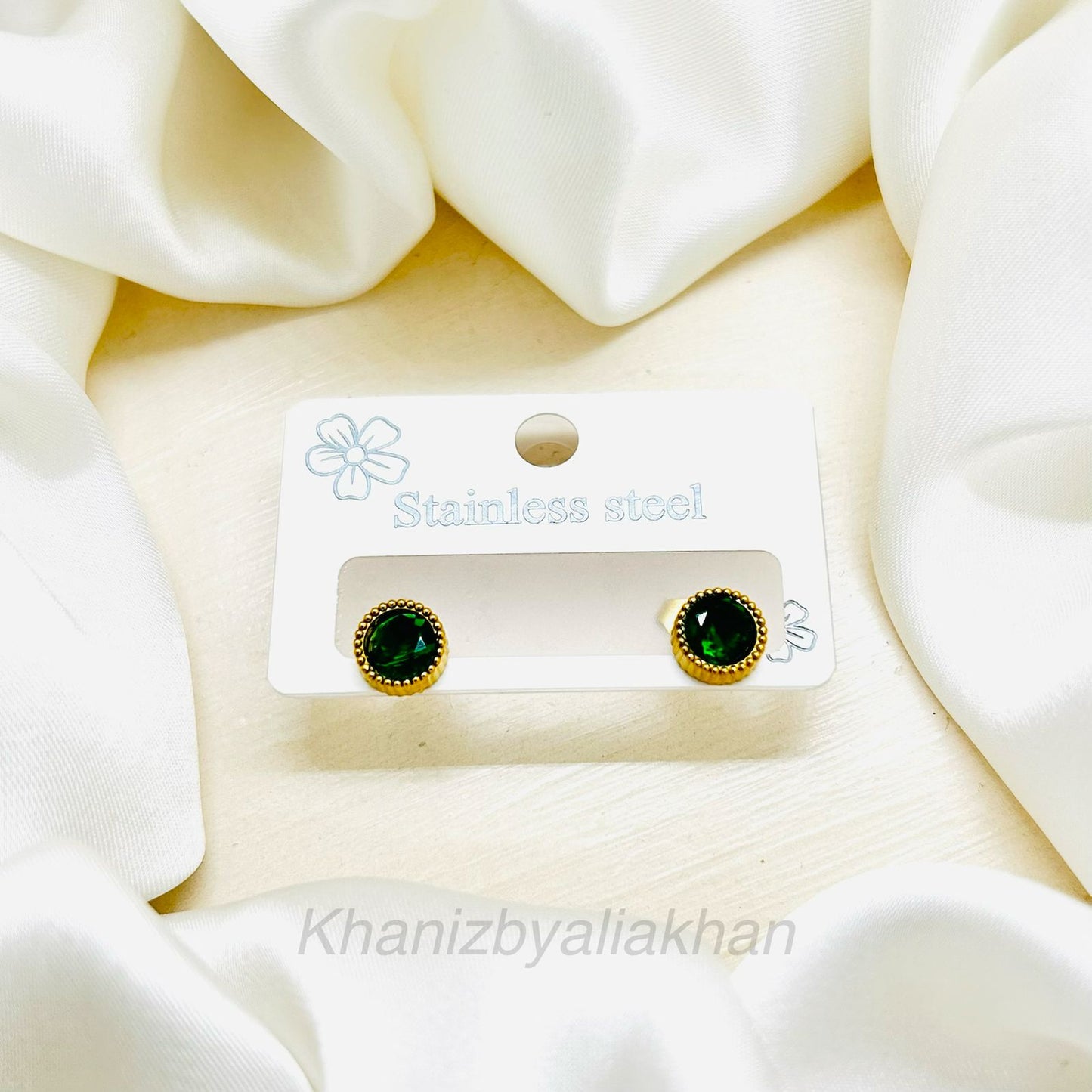 Emerald Blink Earrings