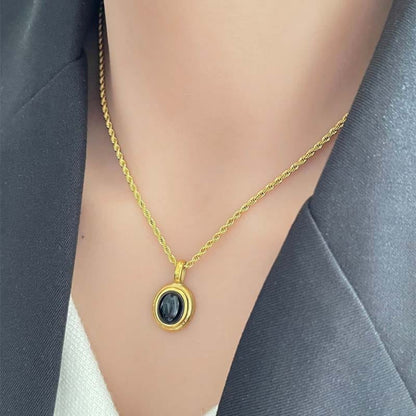 Noir Aura Pendant