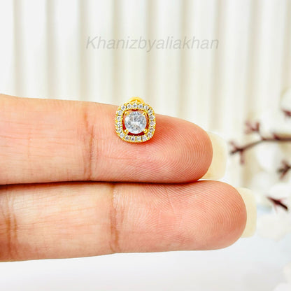 Aura Nose Pin