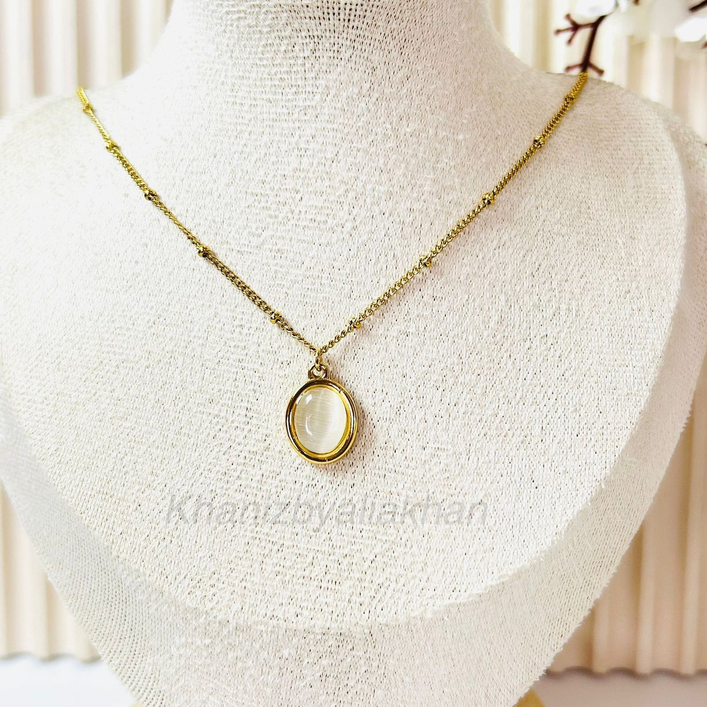 Solitaire Sparkle Pendant