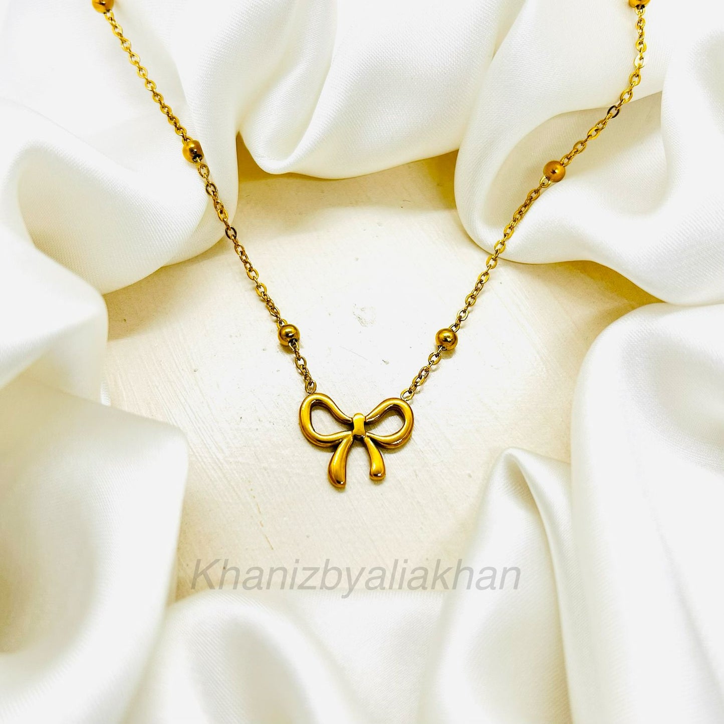 Bow Pendant