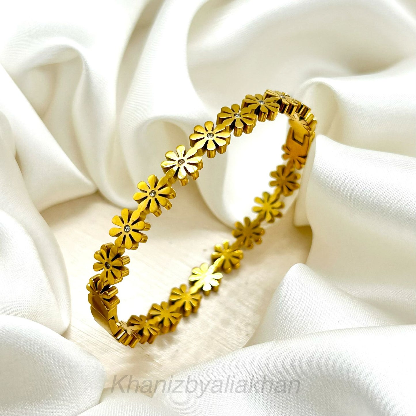Daisy Flower Handcuff
