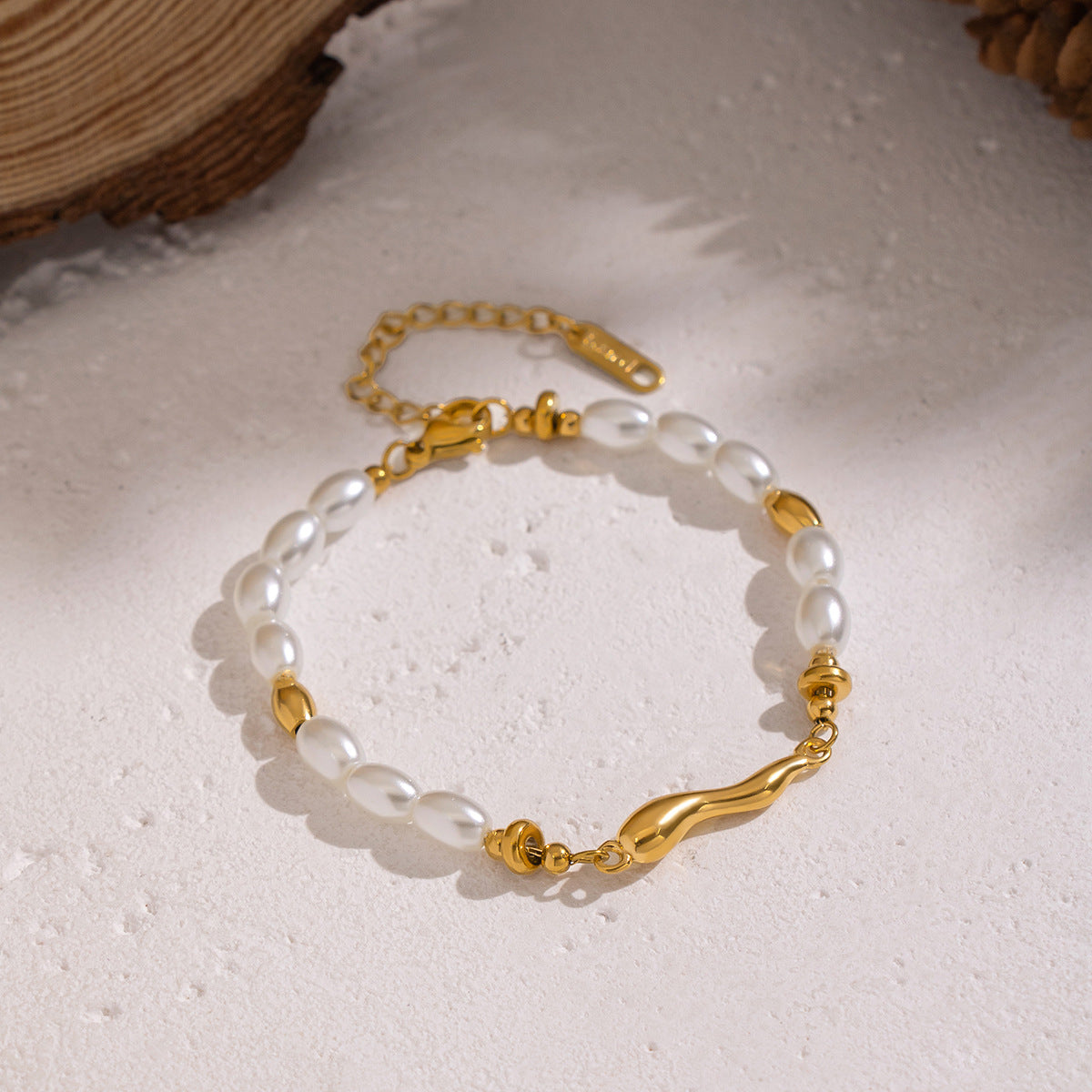 Lovina Pearl Bracelet