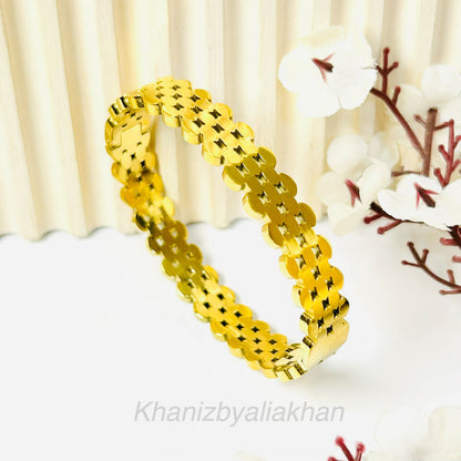 Gilded Mesh Handcuff