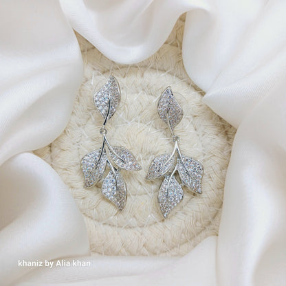 Sparkle Leafy Earrings