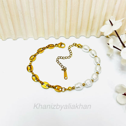 Elara Pearl Bracelet