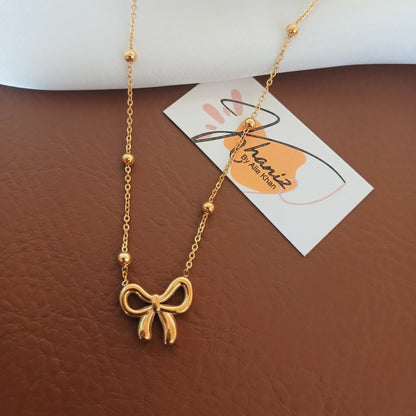 Bow pendant