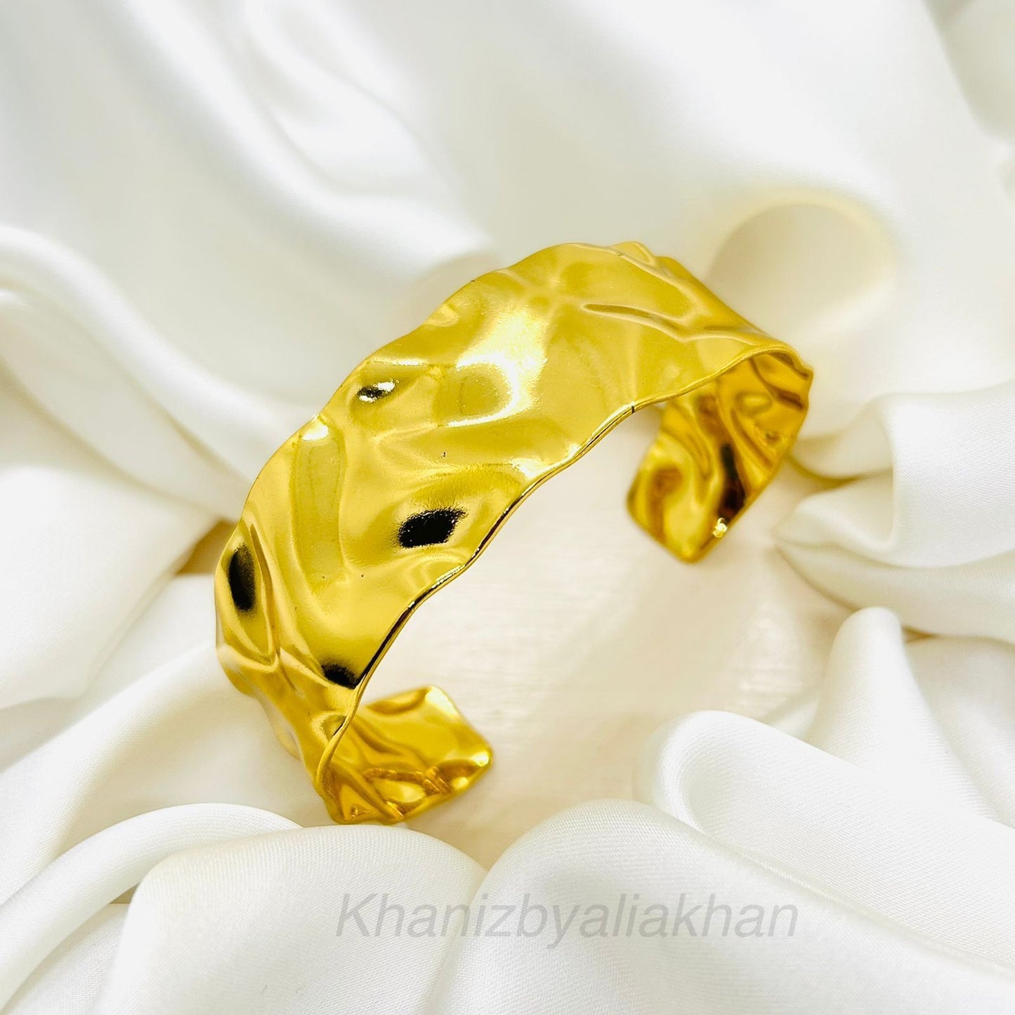 Molten Gold Handcuff