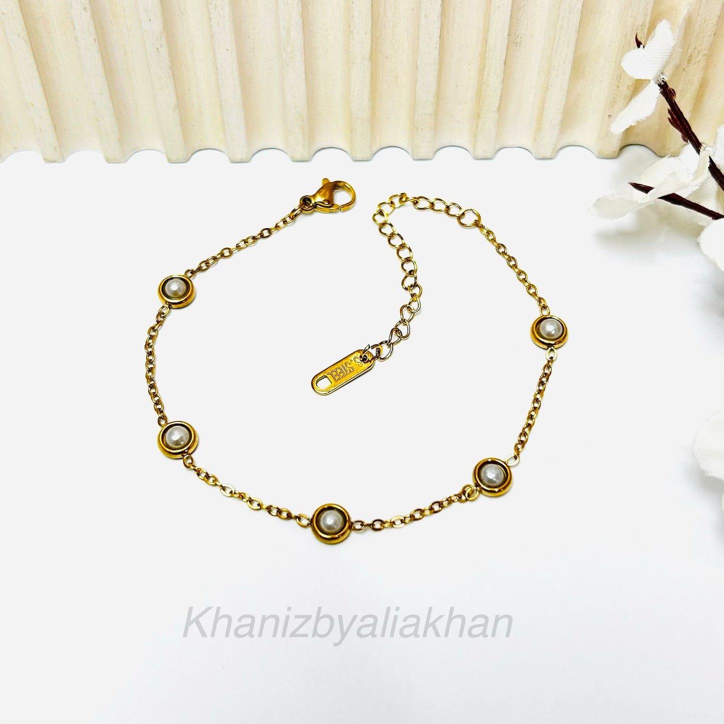 Dainty Pearl Bracelet