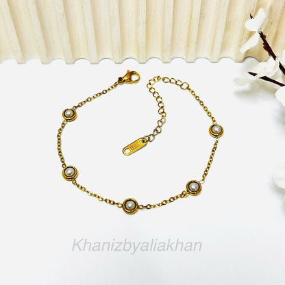 Dainty Pearl Bracelet