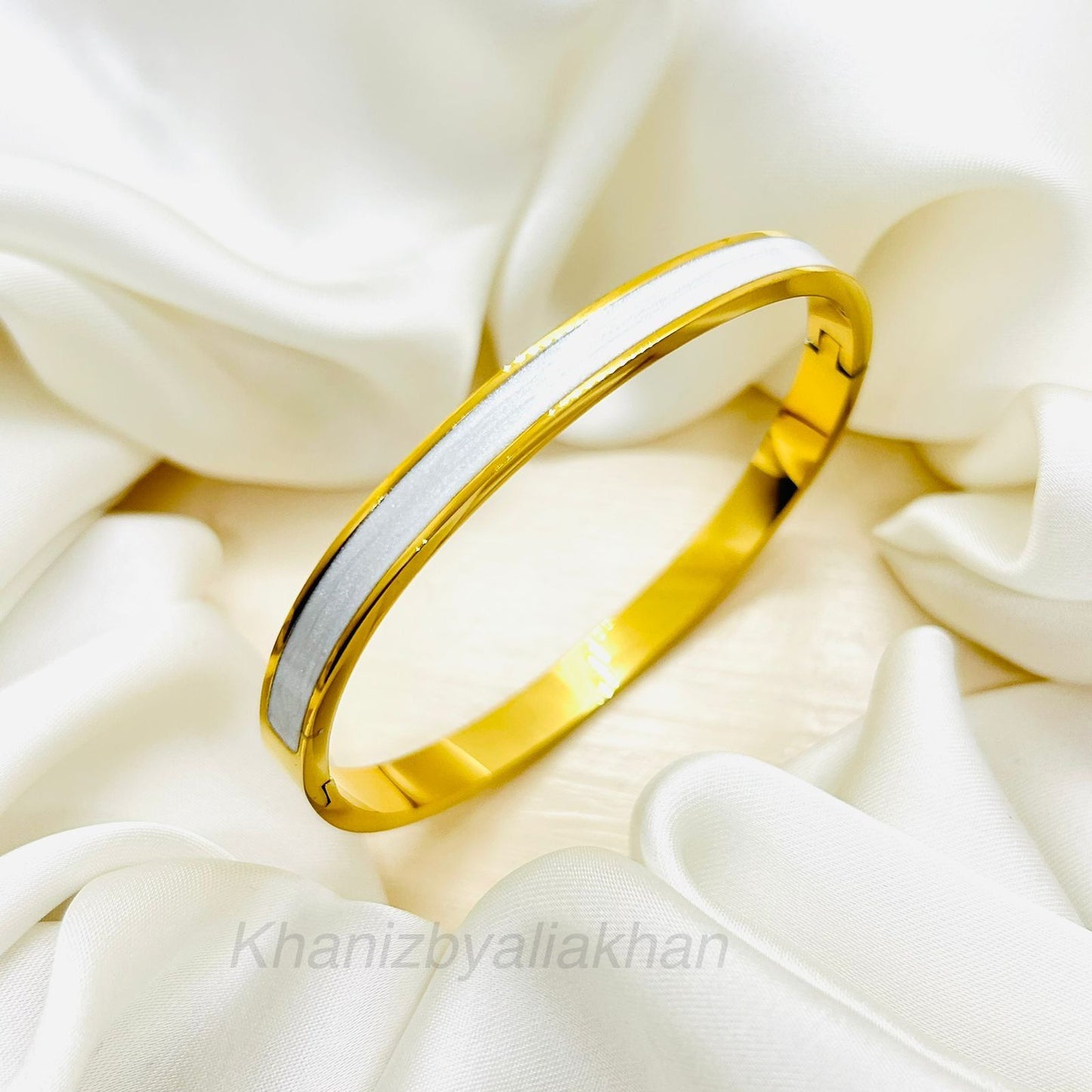 Signature White Handcuff
