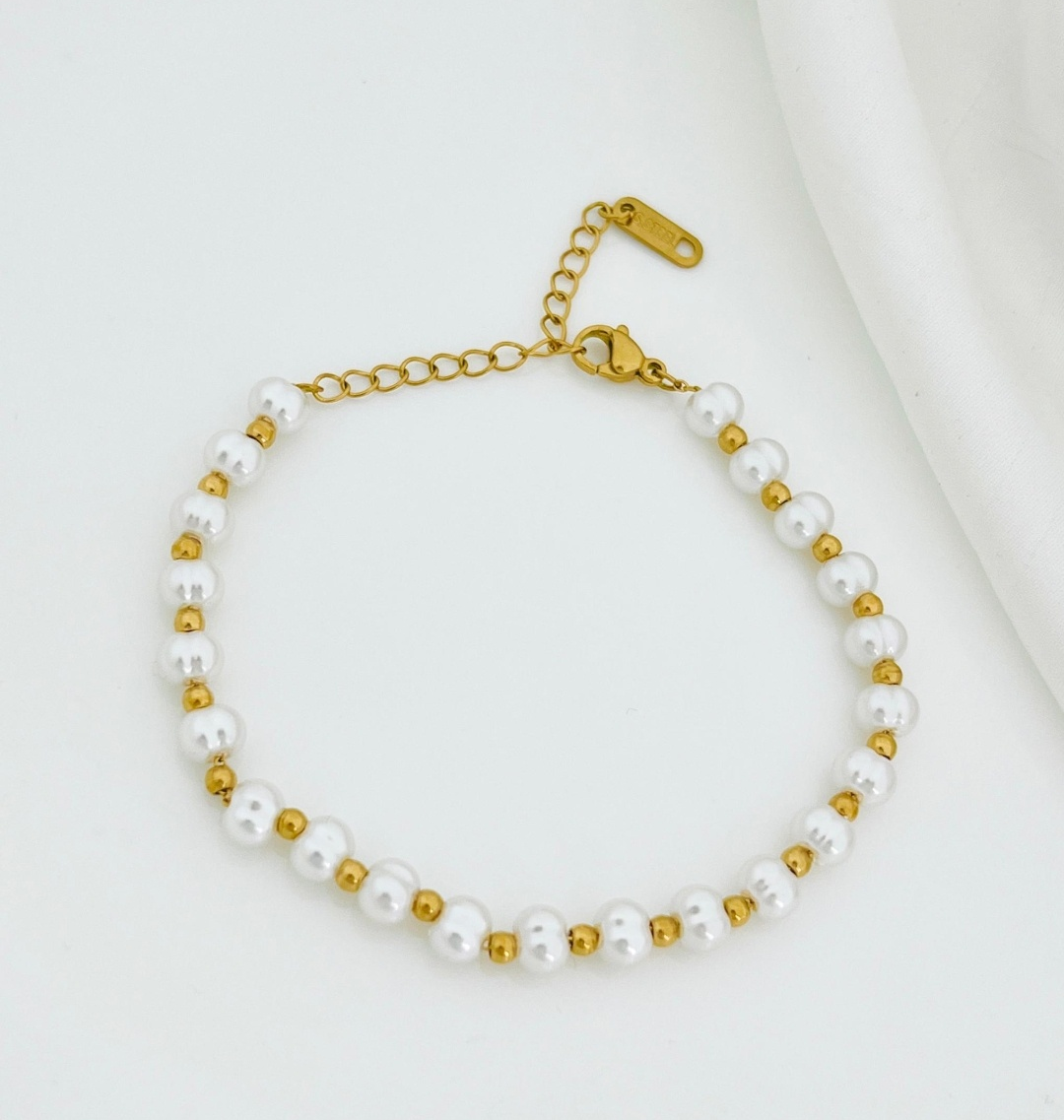 Belle Pearl Bracelet