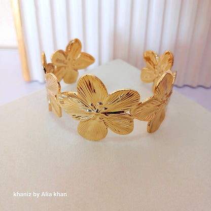 Flower Handcuff
