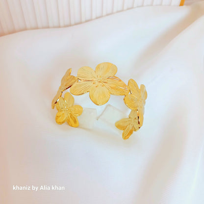 Flower Handcuff