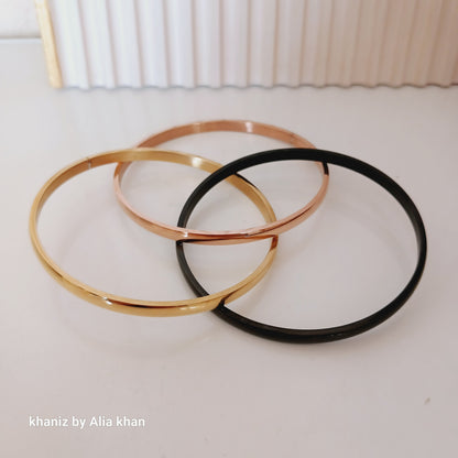 Clutter Triple Tone Bangles