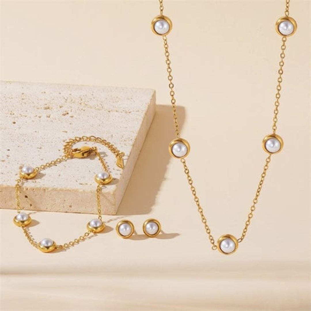Dainty Pearl Set
